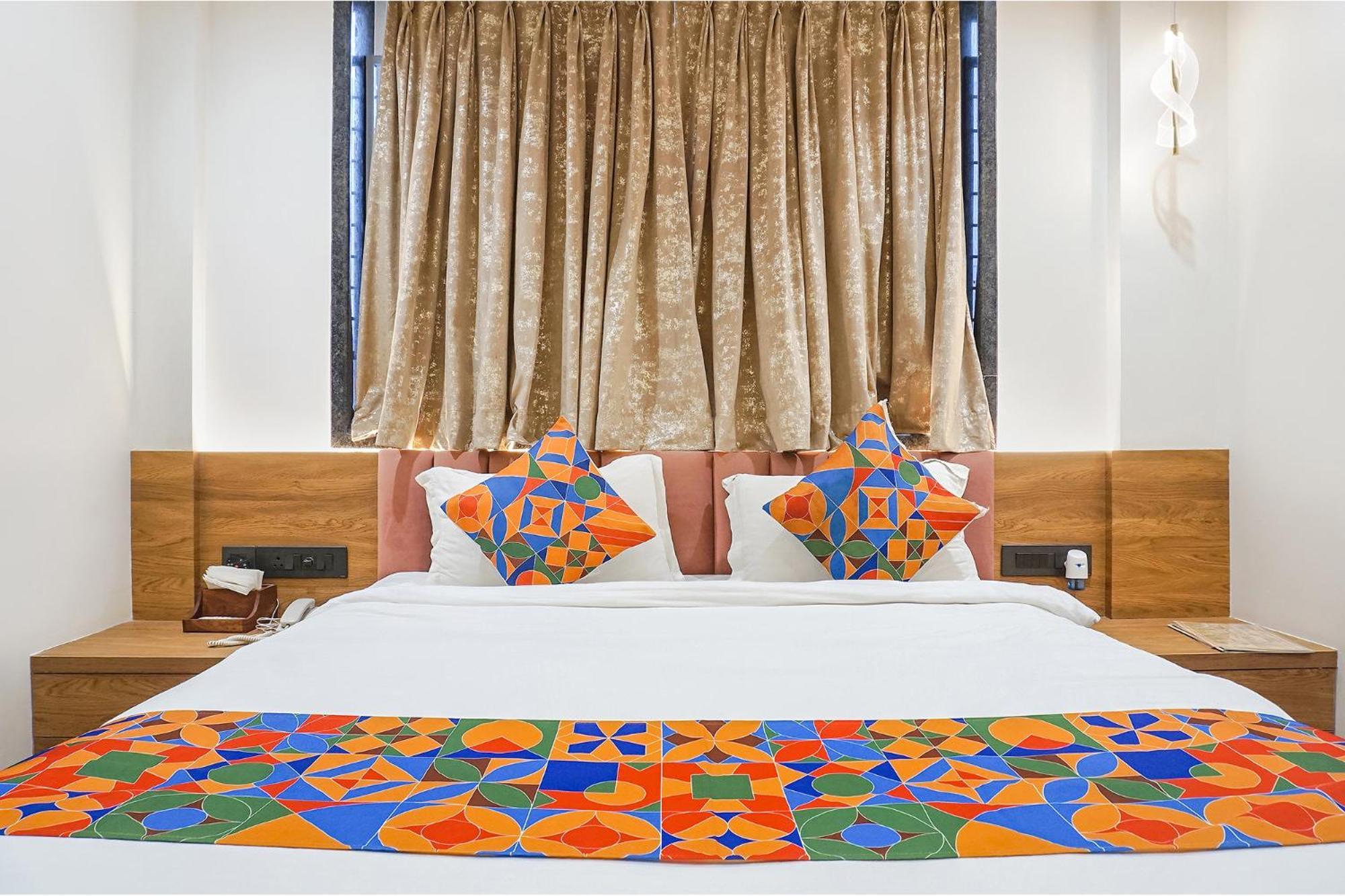 Fabhotel Prime Shourya Residency - Nr Maharshi Karve Museum 浦那 外观 照片